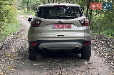 Внедорожник / Кроссовер Ford Escape 2017 в 