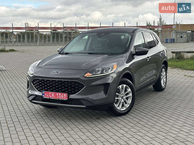 Позашляховик / Кросовер Ford Escape 2021 в 