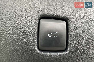 Позашляховик / Кросовер Ford Escape 2021 в 