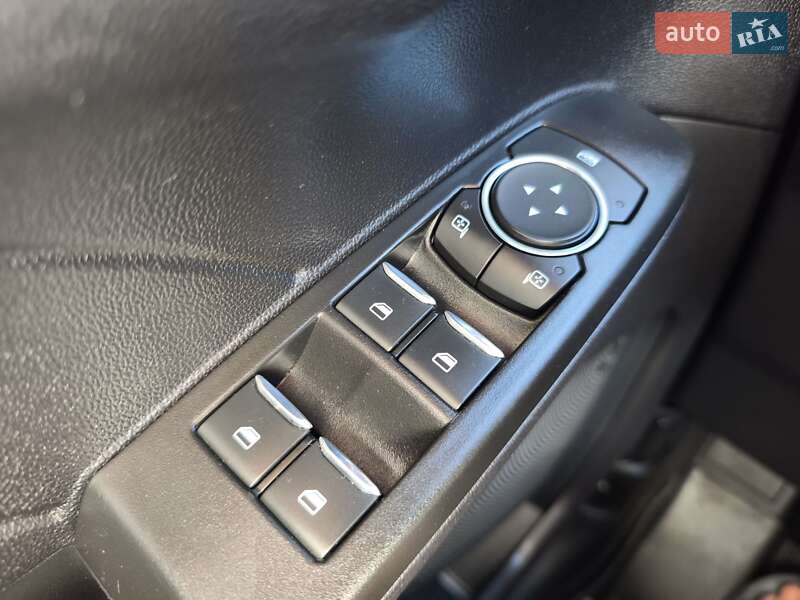 Позашляховик / Кросовер Ford Escape 2021 в Стрию