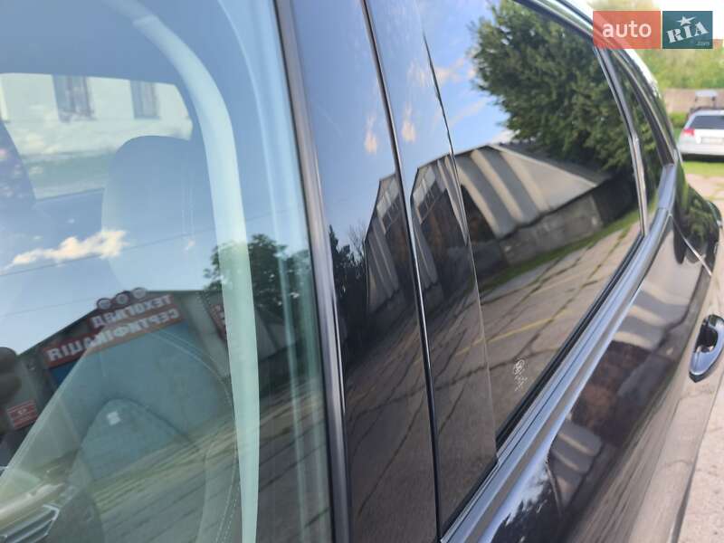 Позашляховик / Кросовер Ford Escape 2021 в Стрию