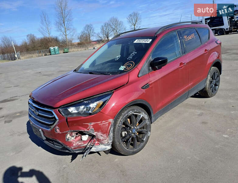Внедорожник / Кроссовер Ford Escape 2019 в Запорожье