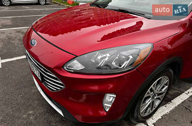 Внедорожник / Кроссовер Ford Escape 2022 в 