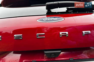 Внедорожник / Кроссовер Ford Escape 2022 в 