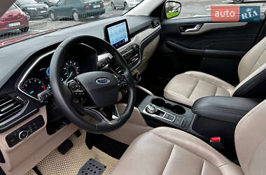 Внедорожник / Кроссовер Ford Escape 2022 в 