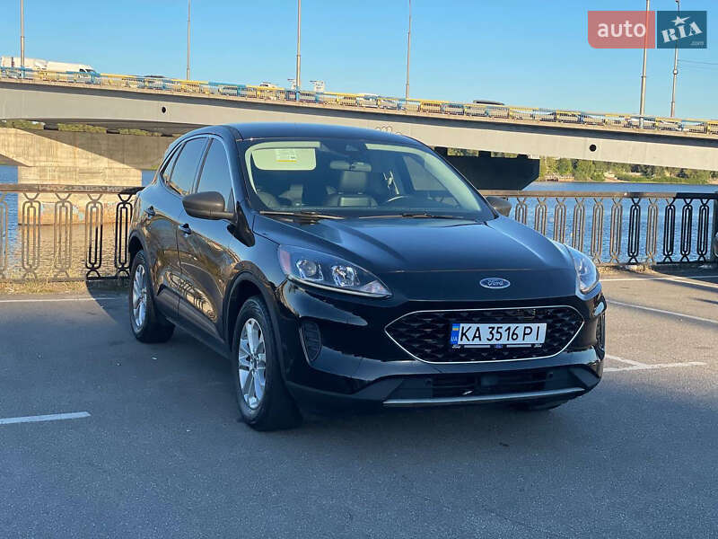Внедорожник / Кроссовер Ford Escape 2022 в Киеве