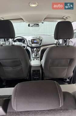 Внедорожник / Кроссовер Ford Escape 2016 в 
