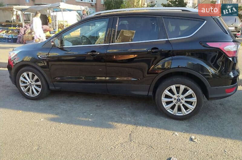 Внедорожник / Кроссовер Ford Escape 2017 в Ивано-Франковске