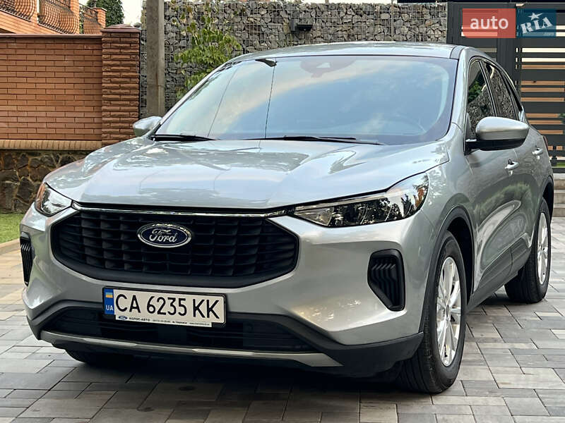Внедорожник / Кроссовер Ford Escape 2023 в 