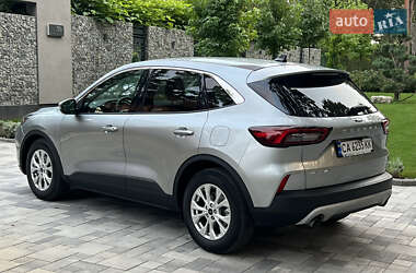 Внедорожник / Кроссовер Ford Escape 2023 в 