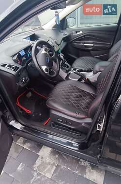 Внедорожник / Кроссовер Ford Escape 2014 в 