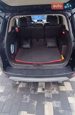 Внедорожник / Кроссовер Ford Escape 2014 в 