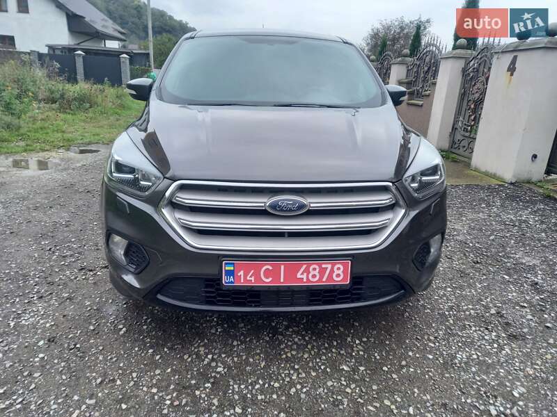 Позашляховик / Кросовер Ford Escape 2017 в Івано-Франківську