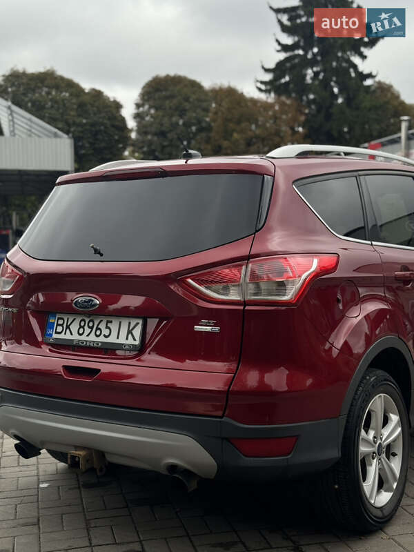 Внедорожник / Кроссовер Ford Escape 2015 в Дубно