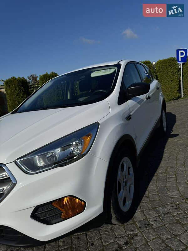 Внедорожник / Кроссовер Ford Escape 2017 в Жовкве