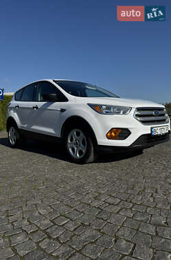 Внедорожник / Кроссовер Ford Escape 2017 в 