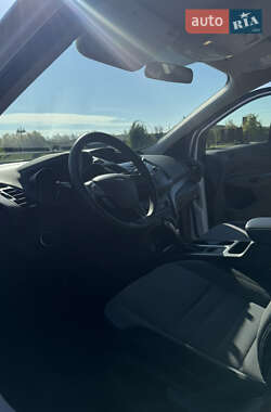 Внедорожник / Кроссовер Ford Escape 2017 в 