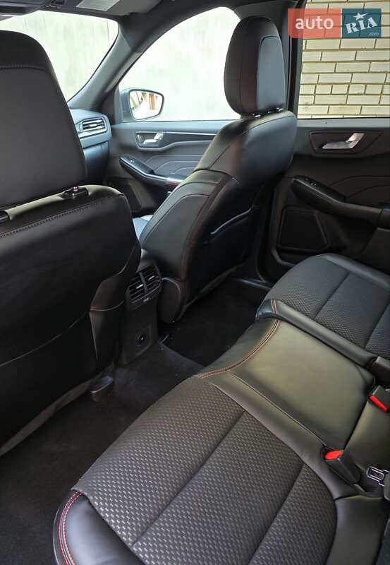 Позашляховик / Кросовер Ford Escape 2024 в Тернополі