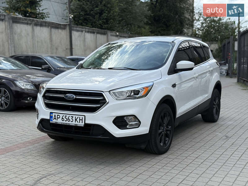 Внедорожник / Кроссовер Ford Escape 2017 в Запорожье