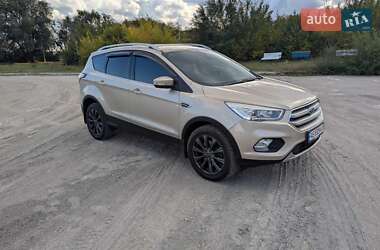 Внедорожник / Кроссовер Ford Escape 2016 в Днепре