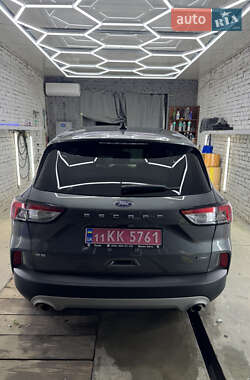 Внедорожник / Кроссовер Ford Escape 2022 в 