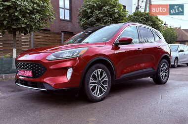 Внедорожник / Кроссовер Ford Escape 2020 в 