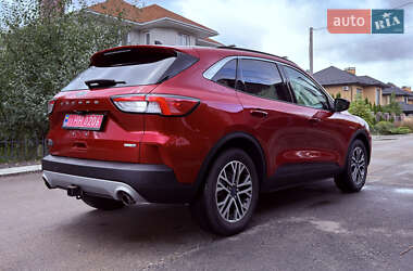 Внедорожник / Кроссовер Ford Escape 2020 в 