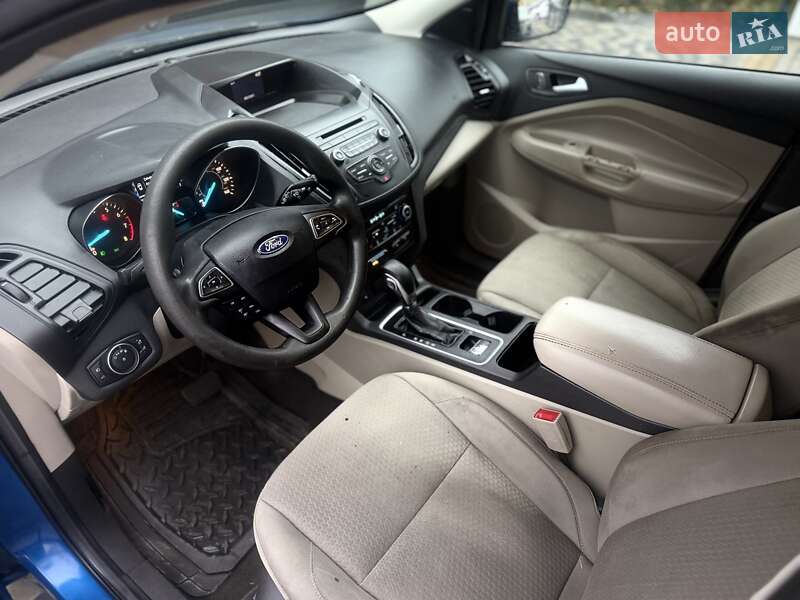 Внедорожник / Кроссовер Ford Escape 2018 в Львове
