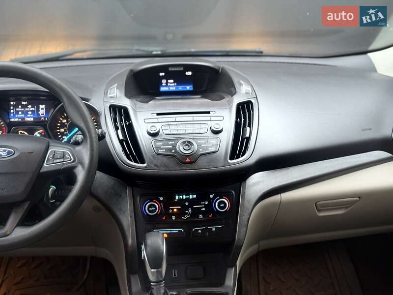 Внедорожник / Кроссовер Ford Escape 2018 в Львове