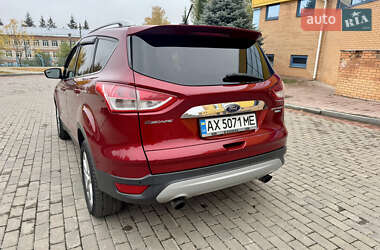 Внедорожник / Кроссовер Ford Escape 2014 в 