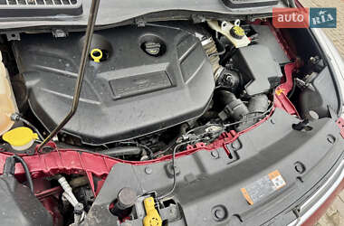 Внедорожник / Кроссовер Ford Escape 2014 в 