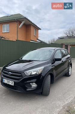 Внедорожник / Кроссовер Ford Escape 2017 в 