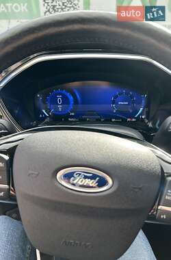 Внедорожник / Кроссовер Ford Escape 2020 в 