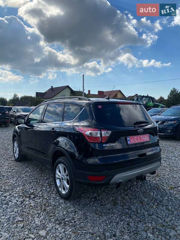 Позашляховик / Кросовер Ford Escape 2017 в Львові