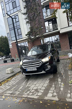 Внедорожник / Кроссовер Ford Escape 2017 в Ивано-Франковске