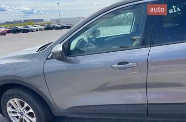 Внедорожник / Кроссовер Ford Escape 2021 в 
