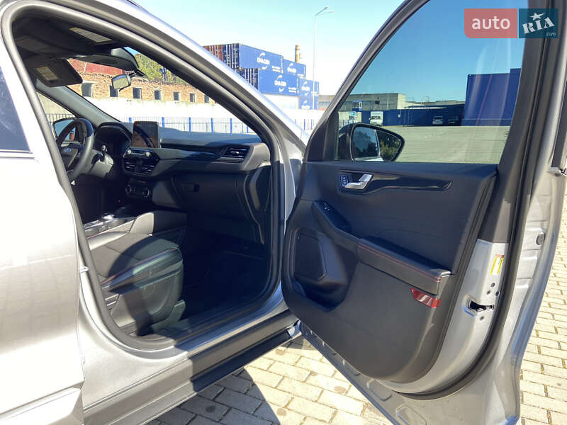 Позашляховик / Кросовер Ford Escape 2023 в Тернополі