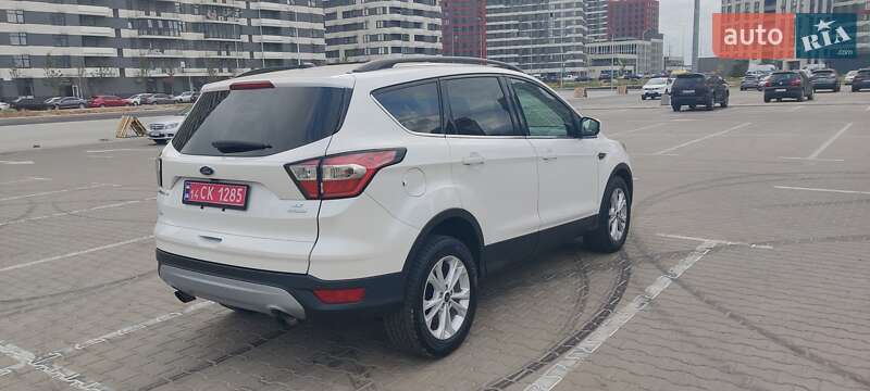 Позашляховик / Кросовер Ford Escape 2017 в Києві