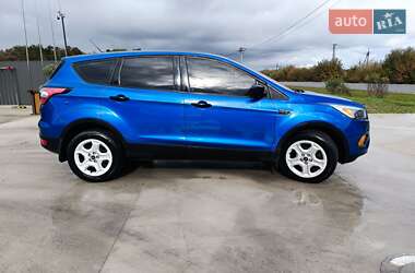 Внедорожник / Кроссовер Ford Escape 2016 в 