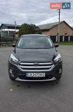 Внедорожник / Кроссовер Ford Escape 2016 в 
