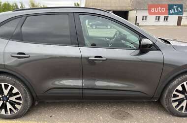 Внедорожник / Кроссовер Ford Escape 2020 в 