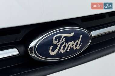 Внедорожник / Кроссовер Ford Escape 2014 в 