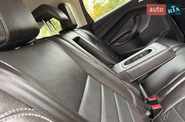 Внедорожник / Кроссовер Ford Escape 2014 в 