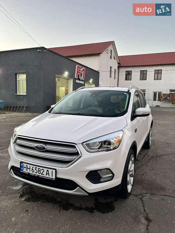 Внедорожник / Кроссовер Ford Escape 2018 в Килии фото 3 Внедорожник / Кроссовер Ford Escape 2018 в Килии