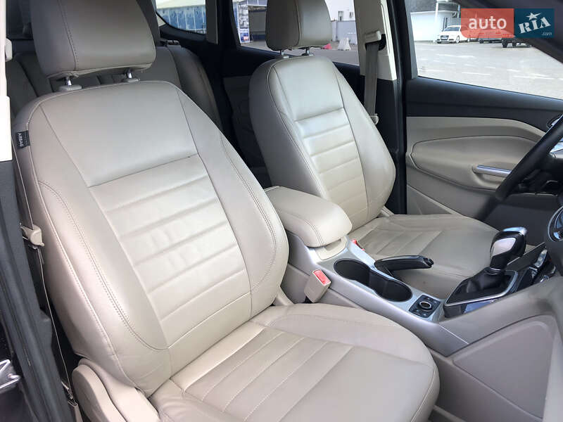 Внедорожник / Кроссовер Ford Escape 2013 в Черновцах