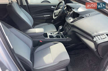 Внедорожник / Кроссовер Ford Escape 2019 в 
