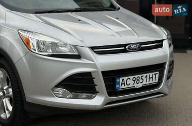 Позашляховик / Кросовер Ford Escape 2013 в 