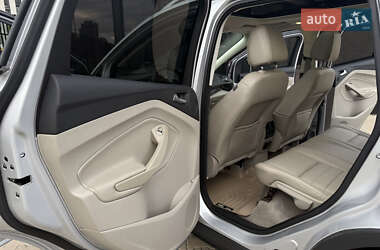 Позашляховик / Кросовер Ford Escape 2013 в 