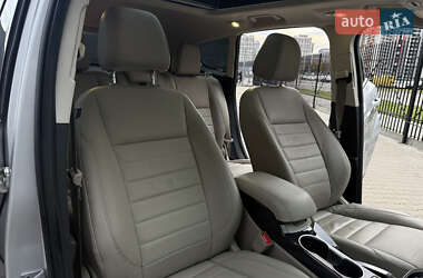 Позашляховик / Кросовер Ford Escape 2013 в 