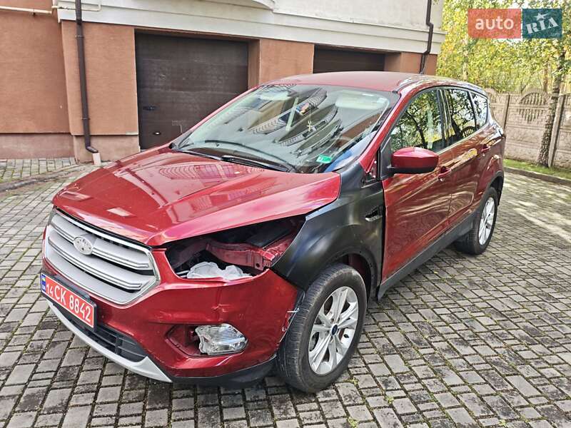 Внедорожник / Кроссовер Ford Escape 2018 в Ивано-Франковске